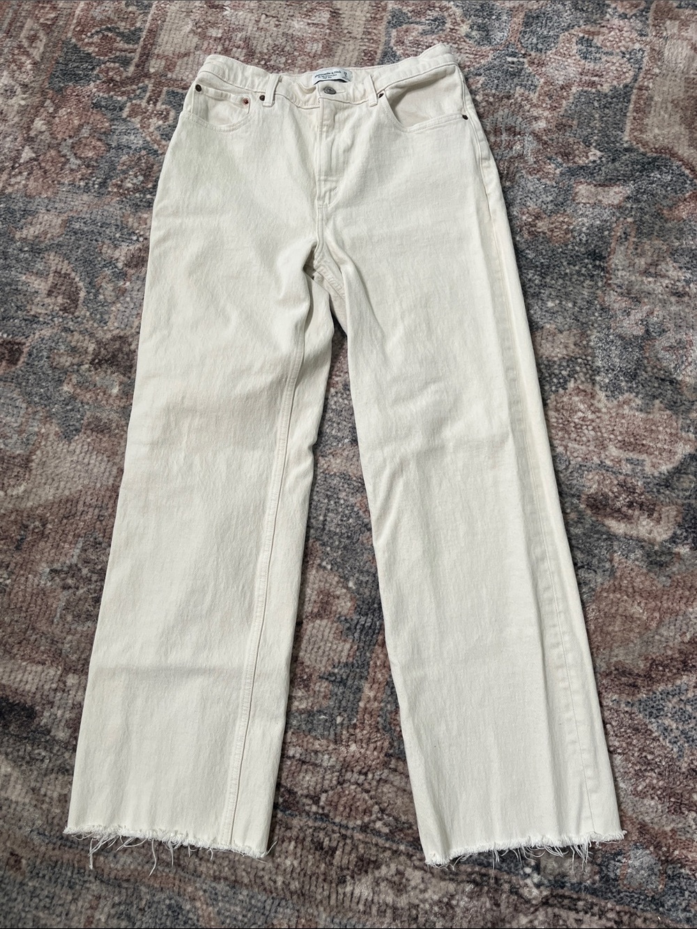 Abercrombie & Fitch The 90s Relaxed Jean High Rise Cream Jeans